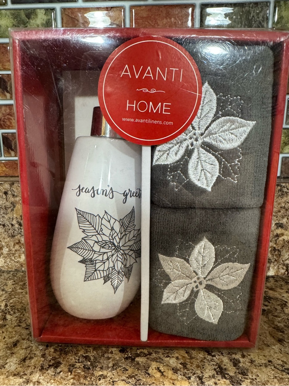 Avanti Gray Embroidered Floral Hand Towel and Soap Dispenser Set NEW